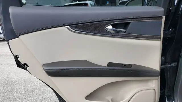 2019 Lincoln Nautilus Select