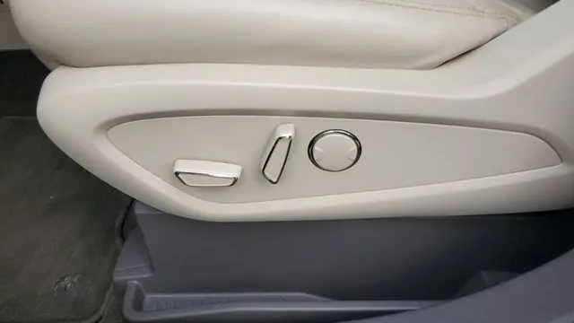 2019 Lincoln Nautilus Select