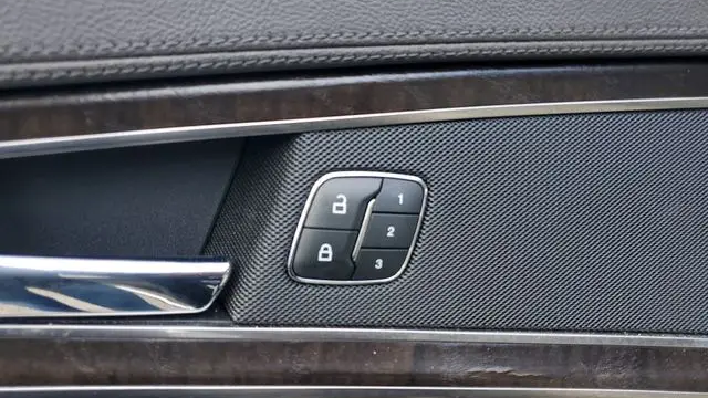 2019 Lincoln Nautilus Select