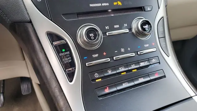 2019 Lincoln Nautilus Select