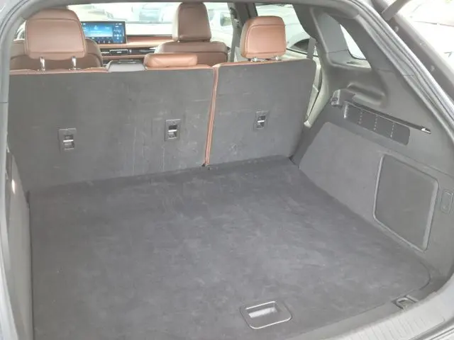 2020 Lincoln Nautilus - $18,990