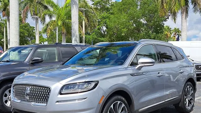 2022 Lincoln Nautilus Reserve