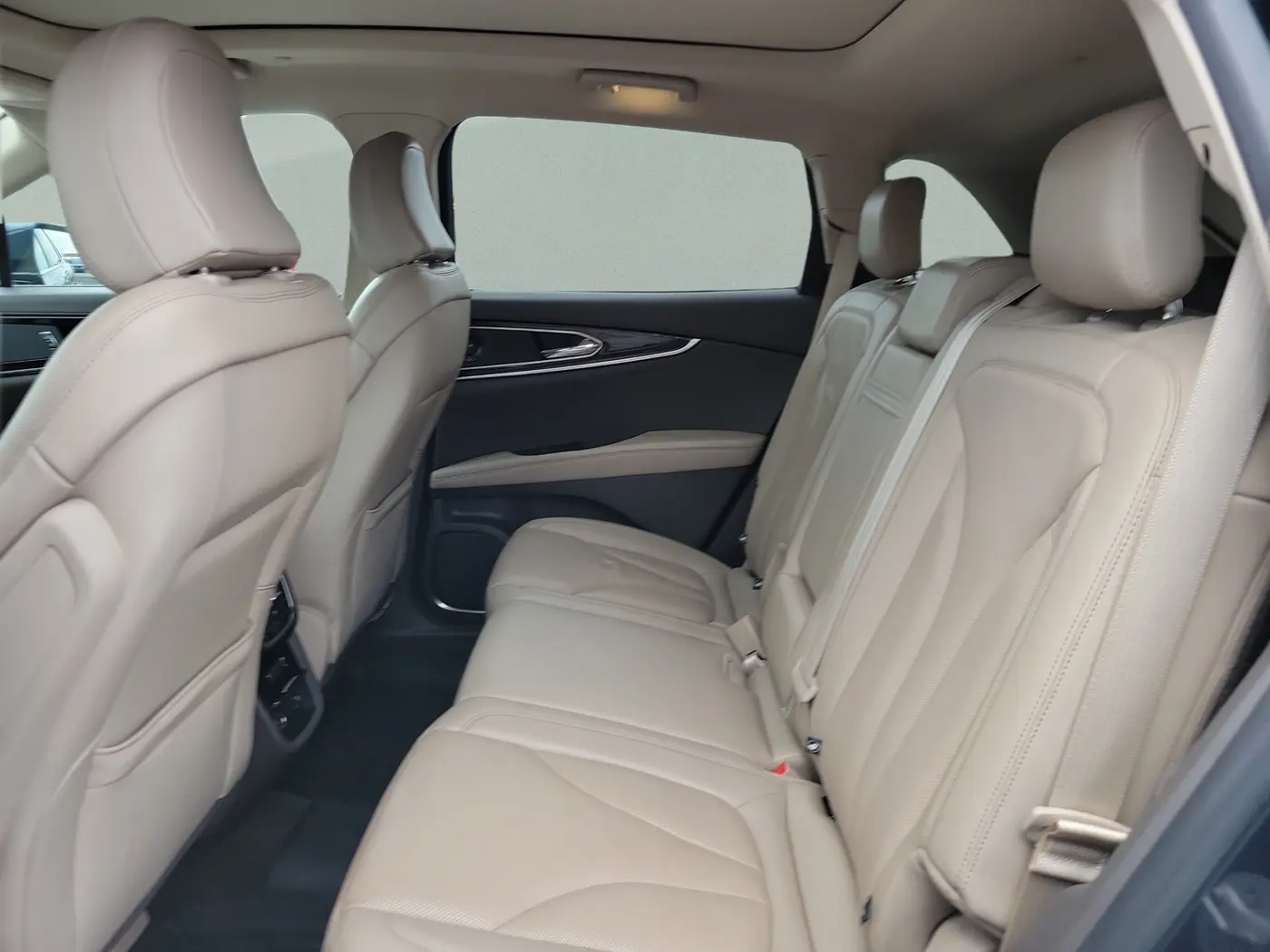 2022 Lincoln Nautilus - $21,947