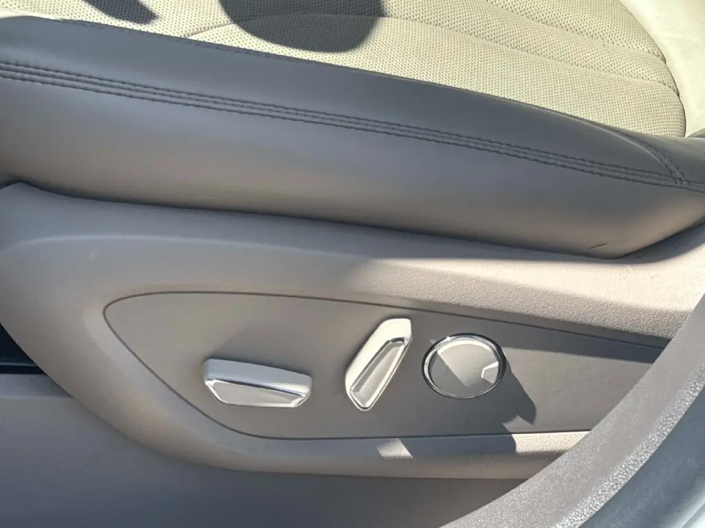 2023 Lincoln Nautilus - $37,995