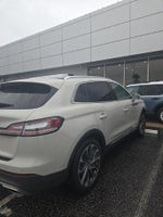 2021 Nautilus Thumbnail 3