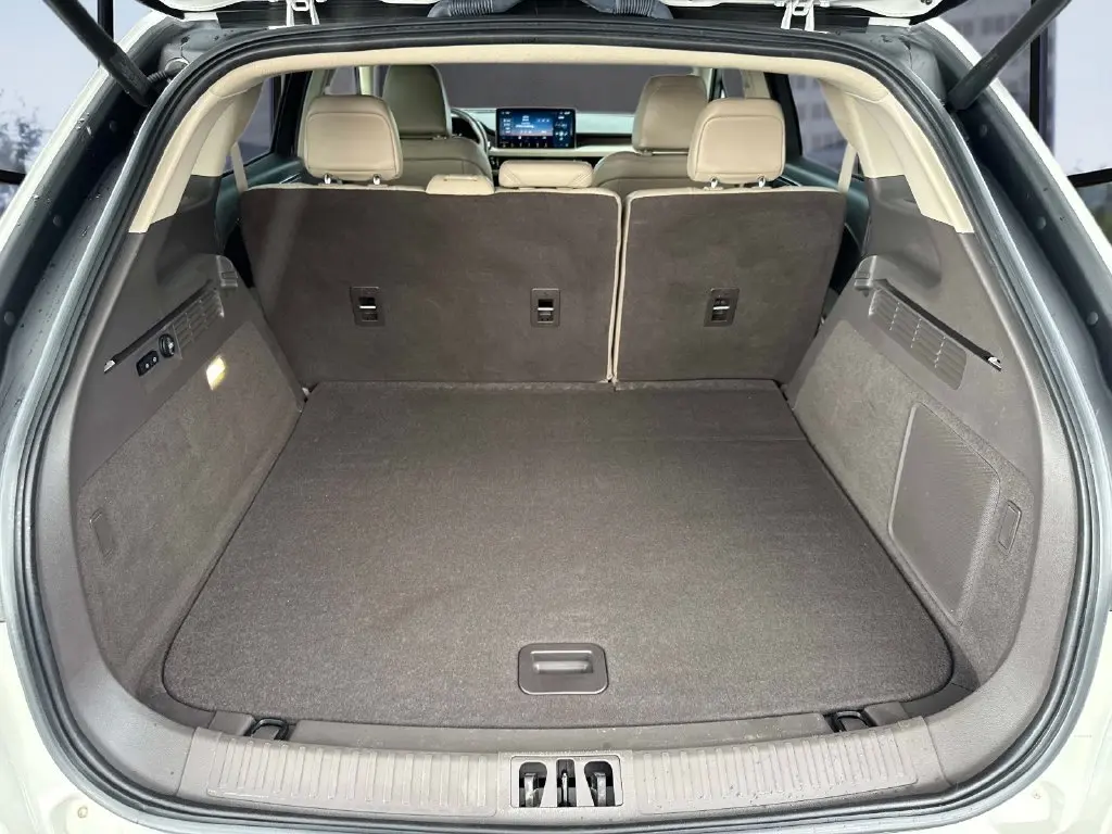 2023 Lincoln Nautilus - $35,995