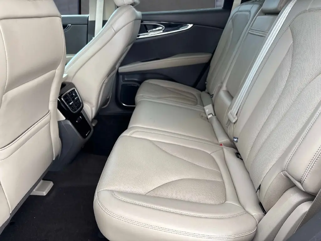 2023 Lincoln Nautilus - $35,995