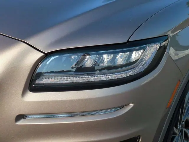 2020 Lincoln Nautilus - $18,499
