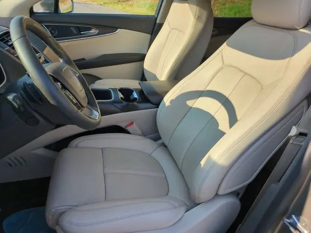 2020 Lincoln Nautilus - $18,499