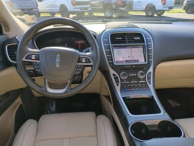 2020 Lincoln Nautilus - $18,499