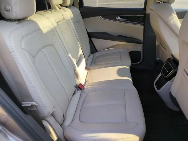 2020 Lincoln Nautilus - $18,499