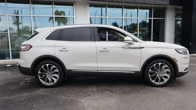 2022 Lincoln Nautilus Reserve