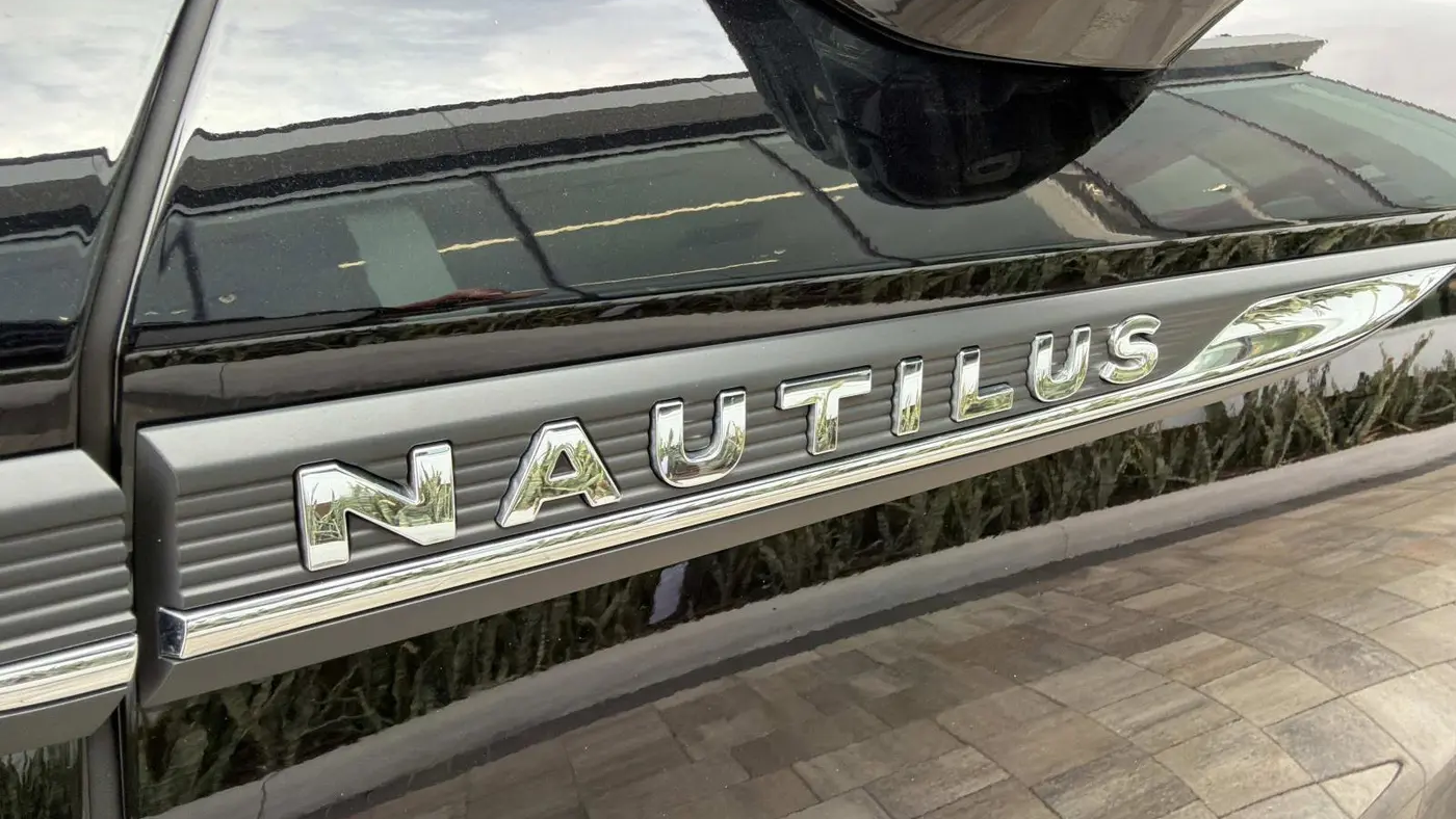 2023 Lincoln Nautilus Reserve