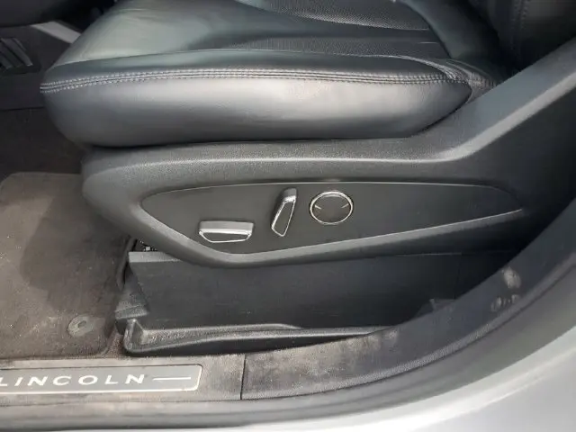 2019 Lincoln Nautilus - $18,590