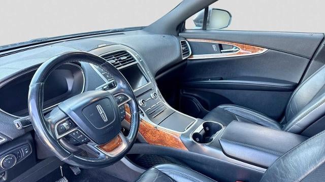2019 Lincoln Nautilus Select