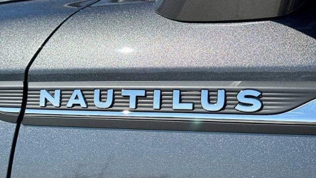2019 Lincoln Nautilus Select