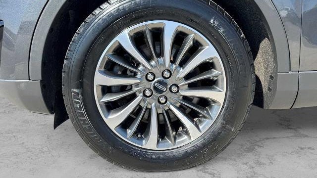 2019 Lincoln Nautilus Select