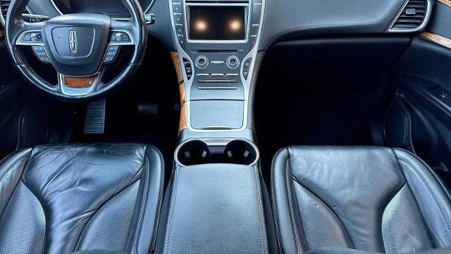2019 Lincoln Nautilus Select