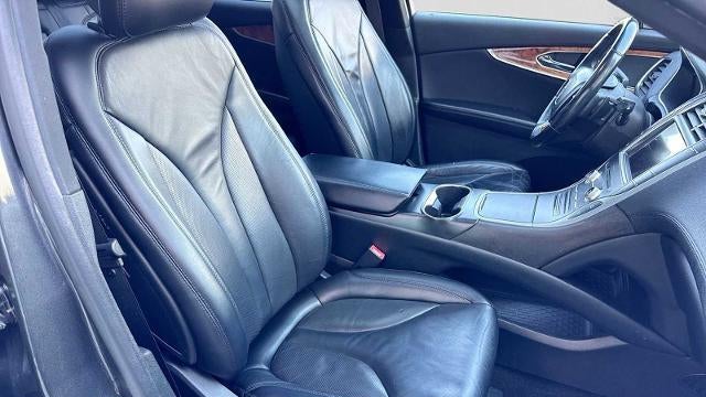 2019 Lincoln Nautilus Select