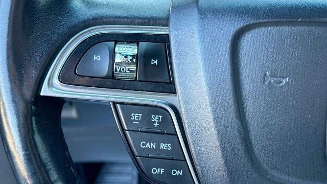2019 Lincoln Nautilus Select