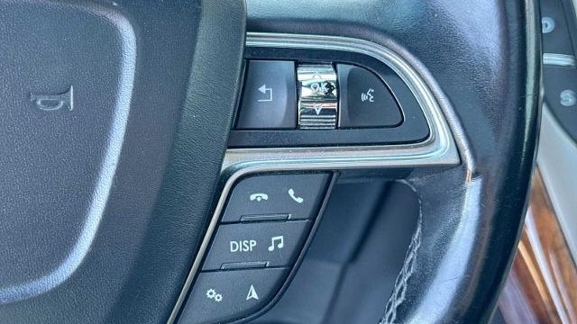 2019 Lincoln Nautilus Select