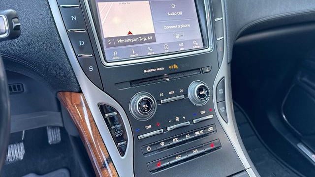 2019 Lincoln Nautilus Select