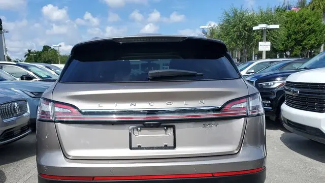2020 Lincoln Nautilus Reserve