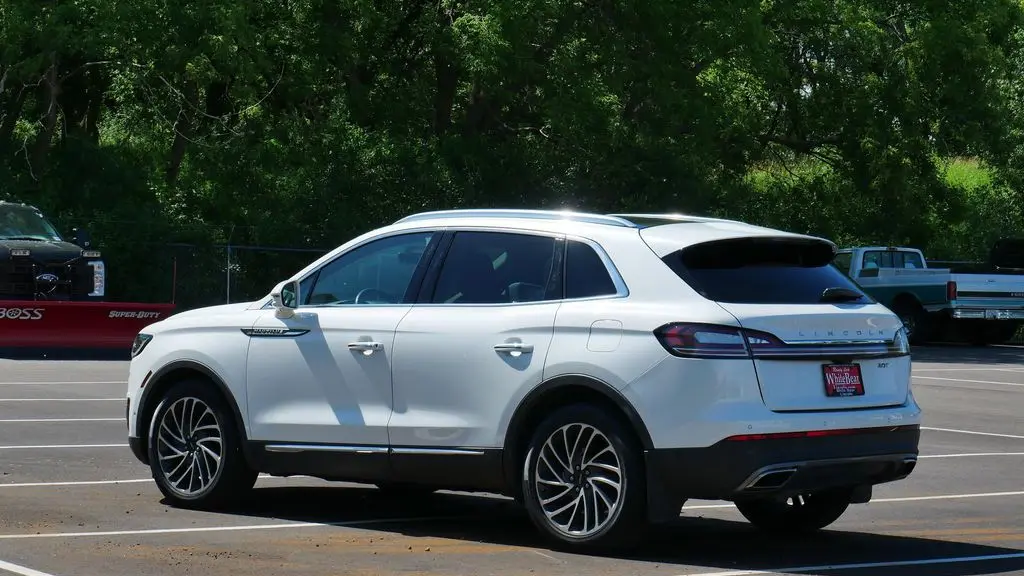 2020 Lincoln Nautilus Reserve