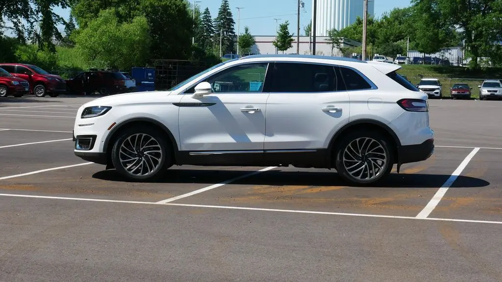 2020 Lincoln Nautilus Reserve