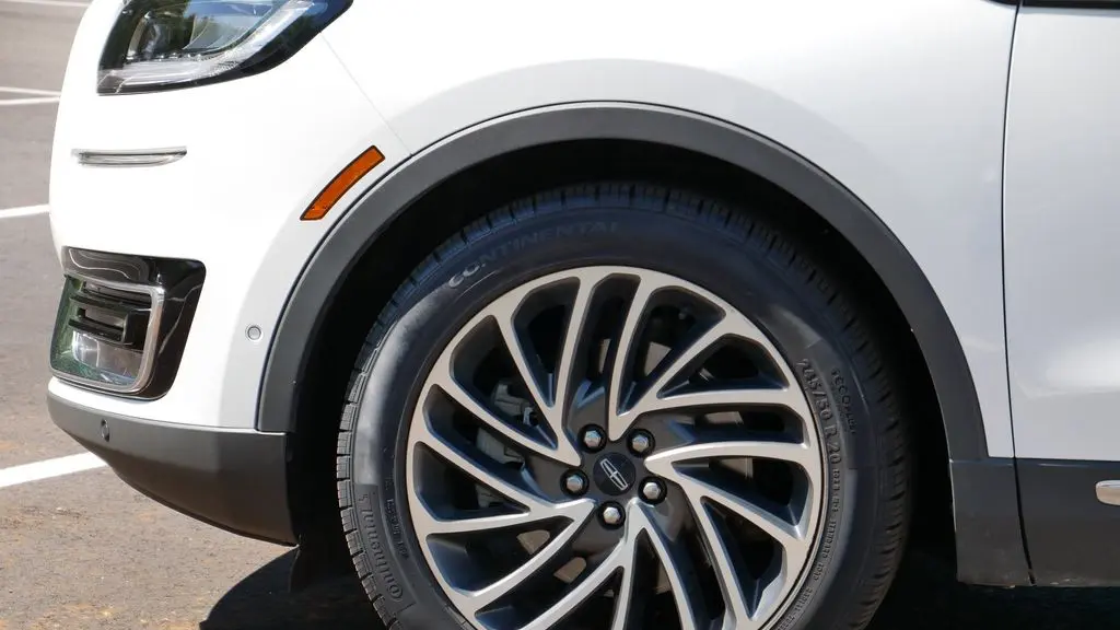 2020 Lincoln Nautilus Reserve