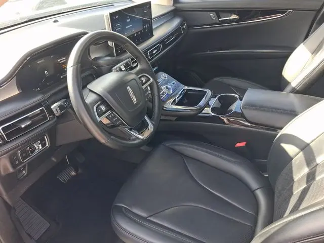 2023 Lincoln Nautilus - $32,990