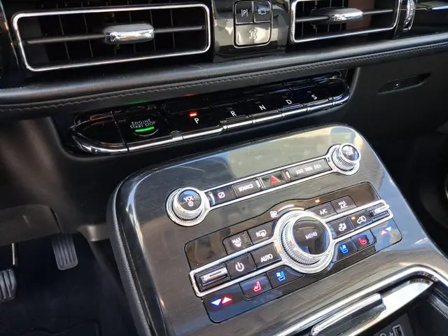 2023 Lincoln Nautilus - $32,990