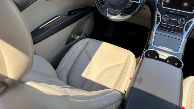2019 Lincoln Nautilus Select