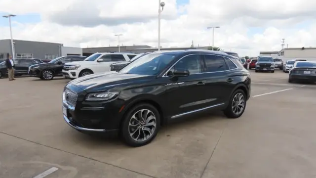 2022 Lincoln Nautilus Reserve
