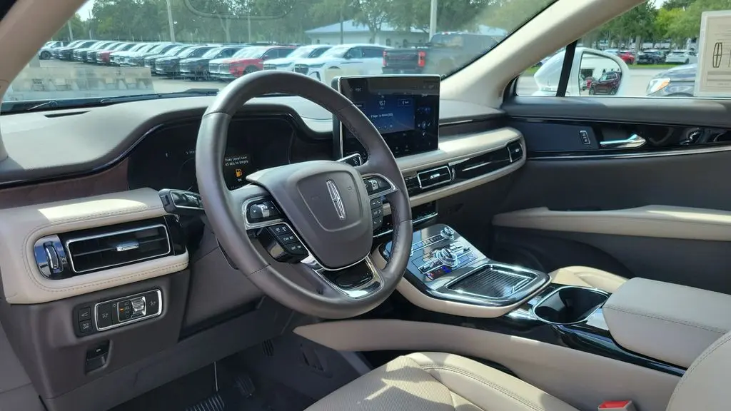 2023 Lincoln Nautilus Reserve