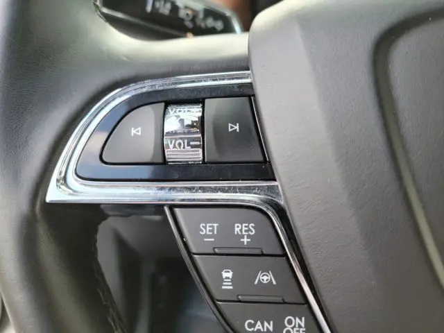 2023 Lincoln Nautilus - $32,990
