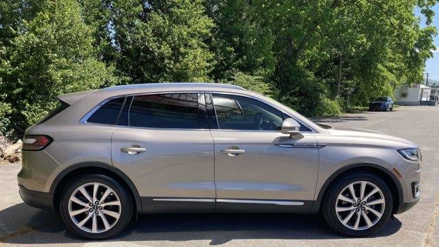 2019 Lincoln Nautilus Select