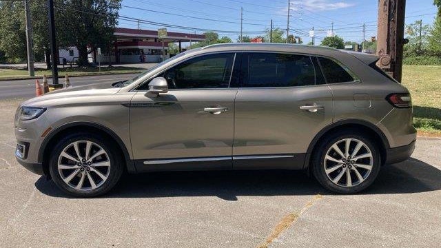 2019 Lincoln Nautilus Select