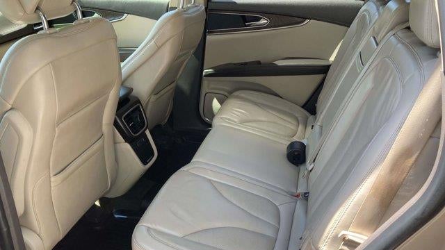 2019 Lincoln Nautilus Select