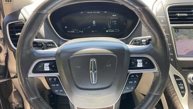 2019 Lincoln Nautilus Select