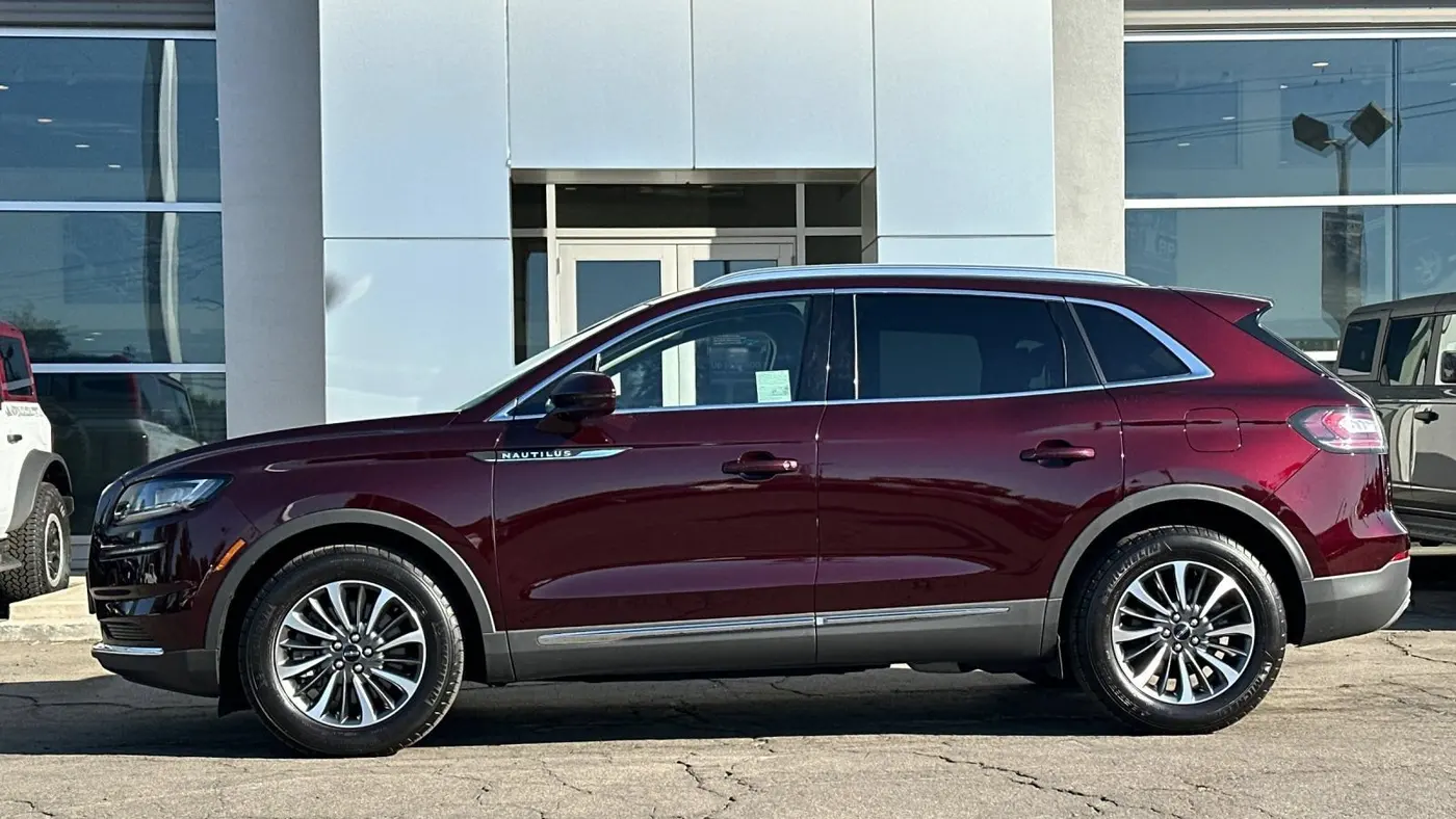 2022 Lincoln Nautilus Reserve