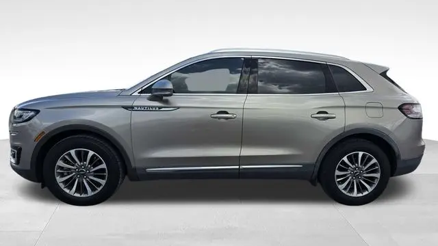 2019 Lincoln Nautilus Select