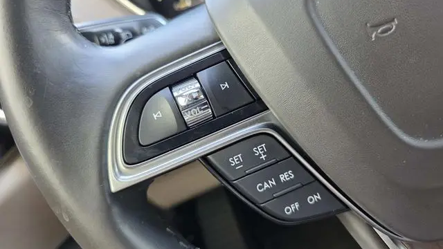 2019 Lincoln Nautilus Select