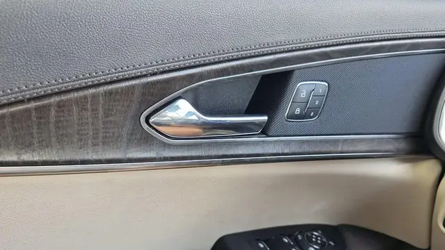 2019 Lincoln Nautilus Select
