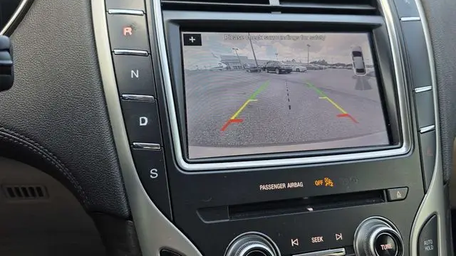 2019 Lincoln Nautilus Select
