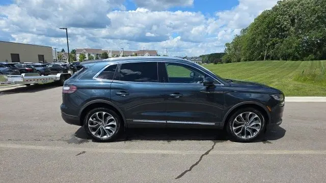 2021 Lincoln Nautilus Reserve