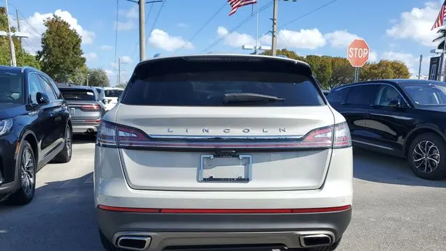 2022 Lincoln Nautilus Reserve