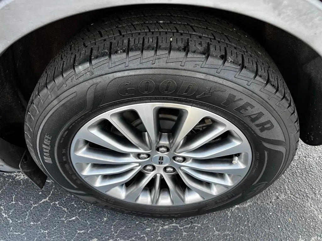 2017 Lincoln MKX - $19,895