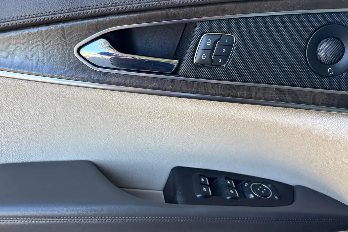 2019 Lincoln Nautilus - $18,616