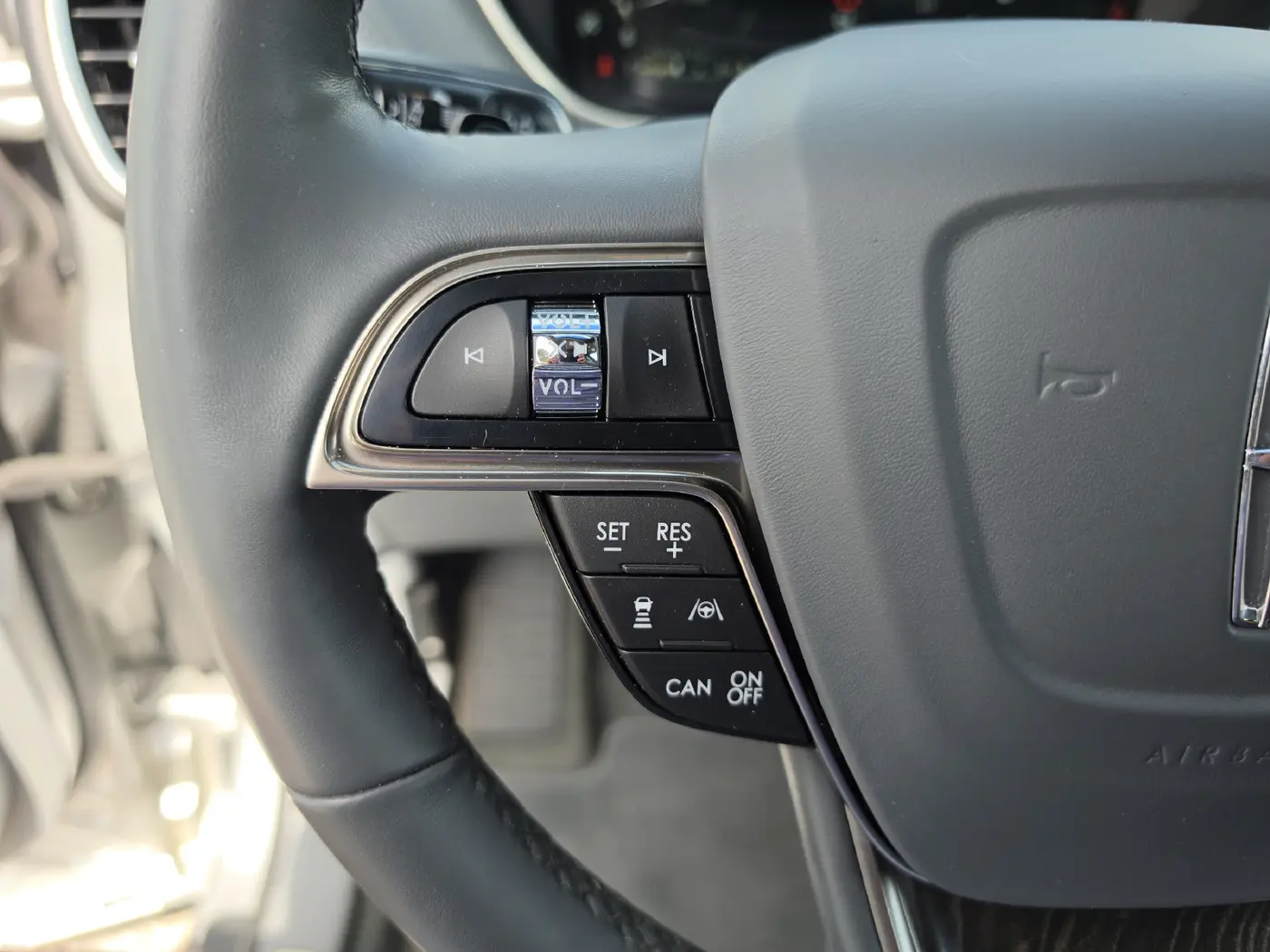 2019 Lincoln Nautilus - $20,879